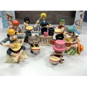  One Piece: Characters Eating 8 pc Figure Set + Pin: Toys 