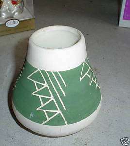 Beautiful Modern SIGNED Sioux Pottery Vase LOOK  
