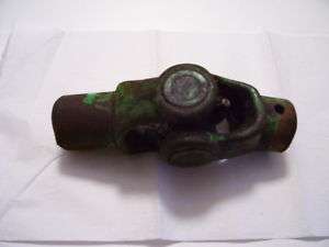 BOLENS TRACTOR UNIVERSAL JOINT / U JOINT / KNUCKLE :  