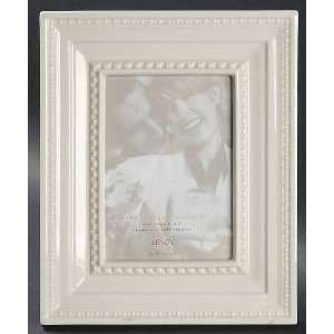  China Portrait Gallery All Occasion Frame Holds 5 X 7, Fine China 