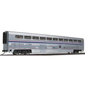  Walthers   Revised Streamlined Superliner® I w/Plated 