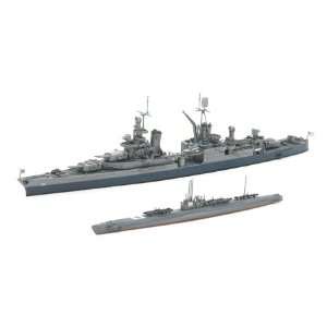   Submarine & USS Indianapolis CA35 Heavy Cruiser (2 Kits) Toys & Games