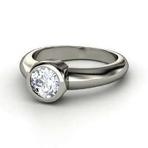  Spotlight Ring, Round Diamond Platinum Ring Jewelry