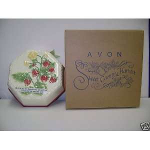  Avon Sweet Country Harvest Mold   Strawberry Everything 