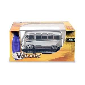  1:64 Scale Chrome Edition   1962 VW Microbus: Toys & Games