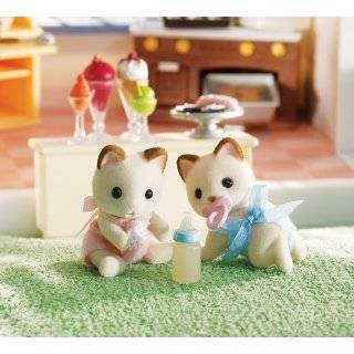  Calico Critters Buttercup Cat Family: Toys & Games