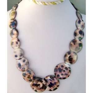  Unique Natural Sea Shell Beads Necklace 