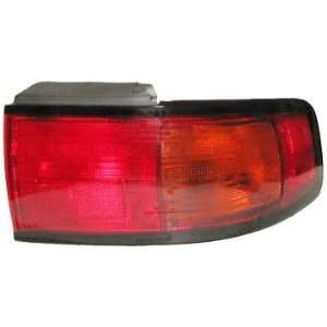  95 96 Toyota Camry Tail Light Lamp Assy RIGHT: Automotive