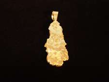 10K Yellow Gold Large Man made Nugget Style Pendant   17.05 Grams 