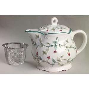Pfaltzgraff Winterberry Mini Teapot W/Infuser, Fine China Dinnerware