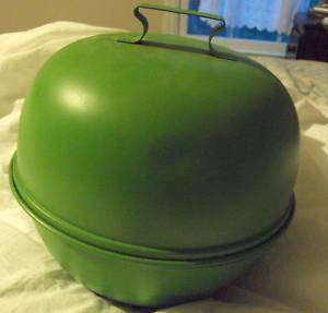 Coal grill dome shaped BBQ metal Green condiment set  