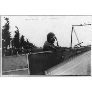 Louis Bleriot,monoplane,airplane,Alfred LeBlanc,1909