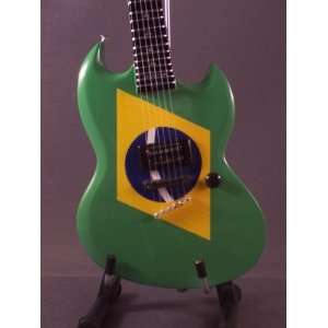    Mini Guitar SOULFLY SEPULTURA Max Cavalera BRAZIL 