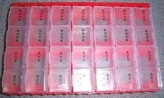 28 COMPARTMENTS 4TIMES/DAY 7 DAYS PILL ORGANIZER NEW  